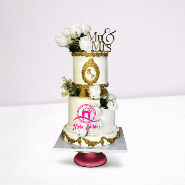 Grand One-Tier Wedding Cake